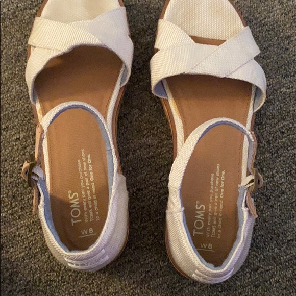 TOMS Wedges - Picture 2 of 6